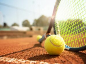 Tennisspielen kann der ideale Sport für die Gesundheit von Körper und Geist sein